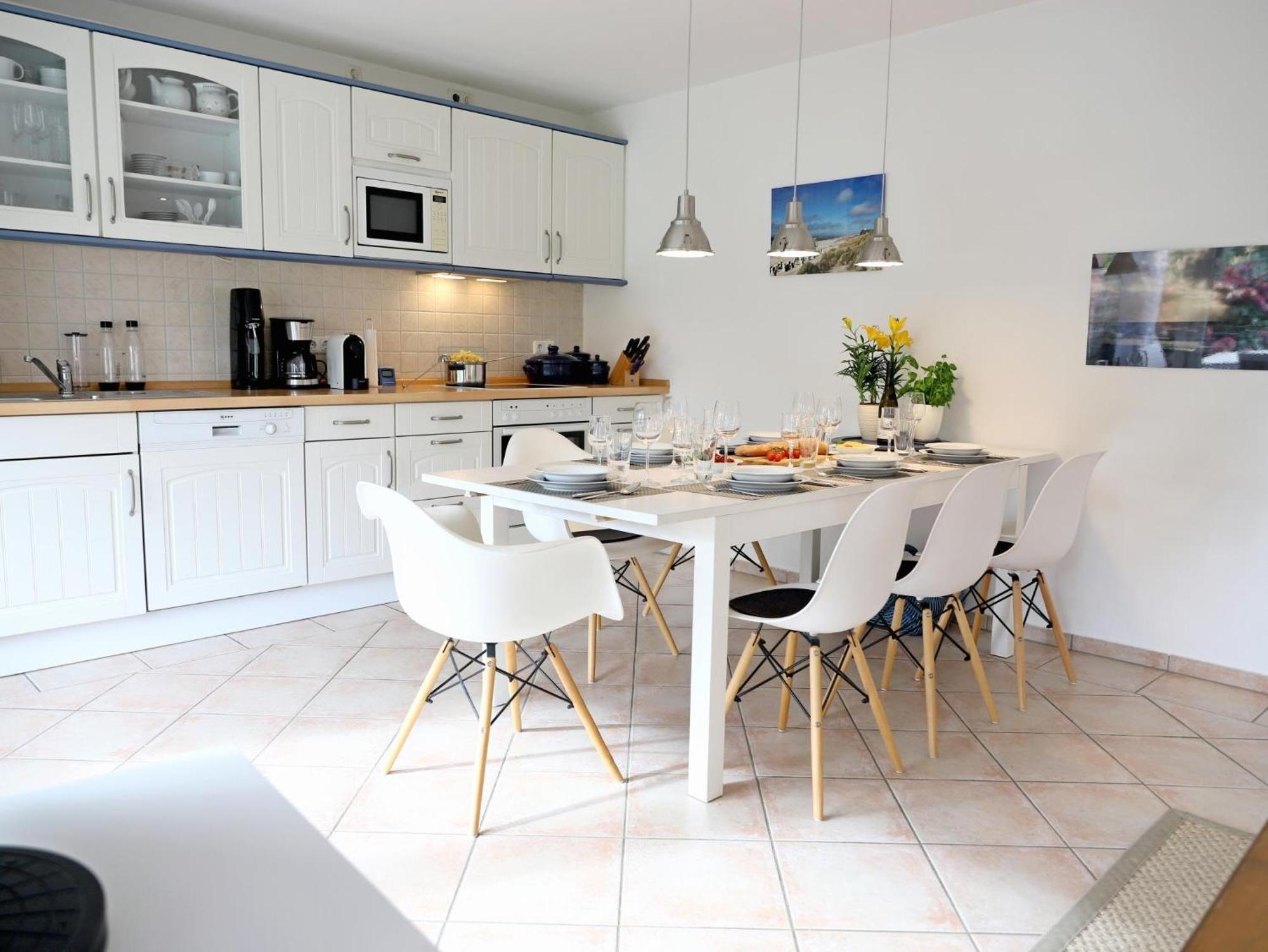 Geschmackvoll Eingerichtete Erdgeschosswohnung Fuer 4 Personen Laedt Zum Entspannen Ein. Apartment *