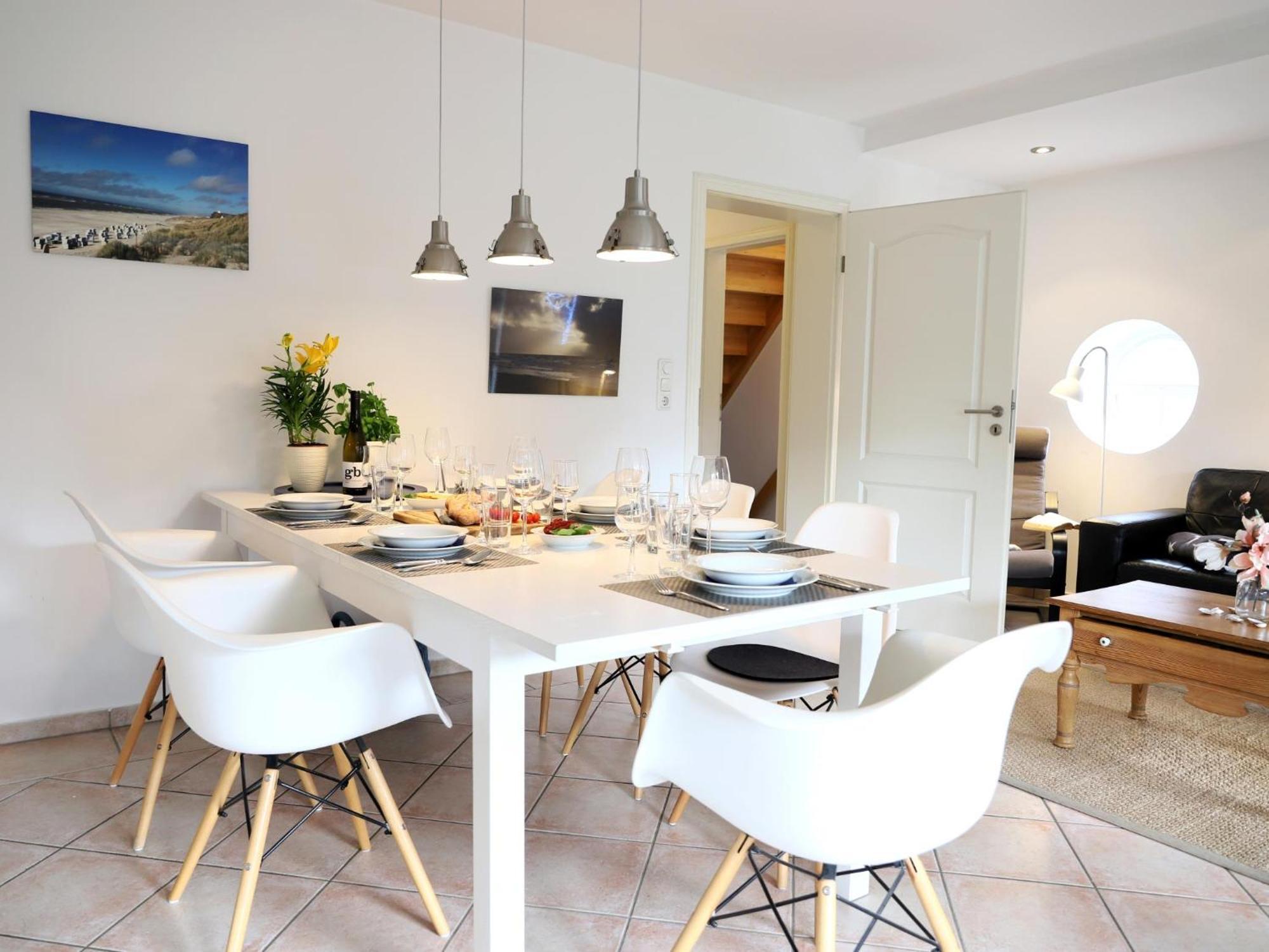 Geschmackvoll Eingerichtete Erdgeschosswohnung Fuer 4 Personen Laedt Zum Entspannen Ein. Apartment Westerland